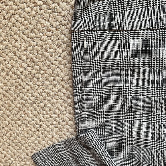 MARGARET M - Plaid Printed Straight Leg Pant - NEW with Tags - Picture 2 of 9